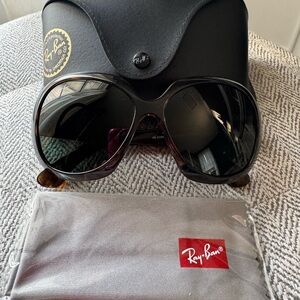 Ray-Ban Black/Tortoise Aviator Sunglasses with Modern Design